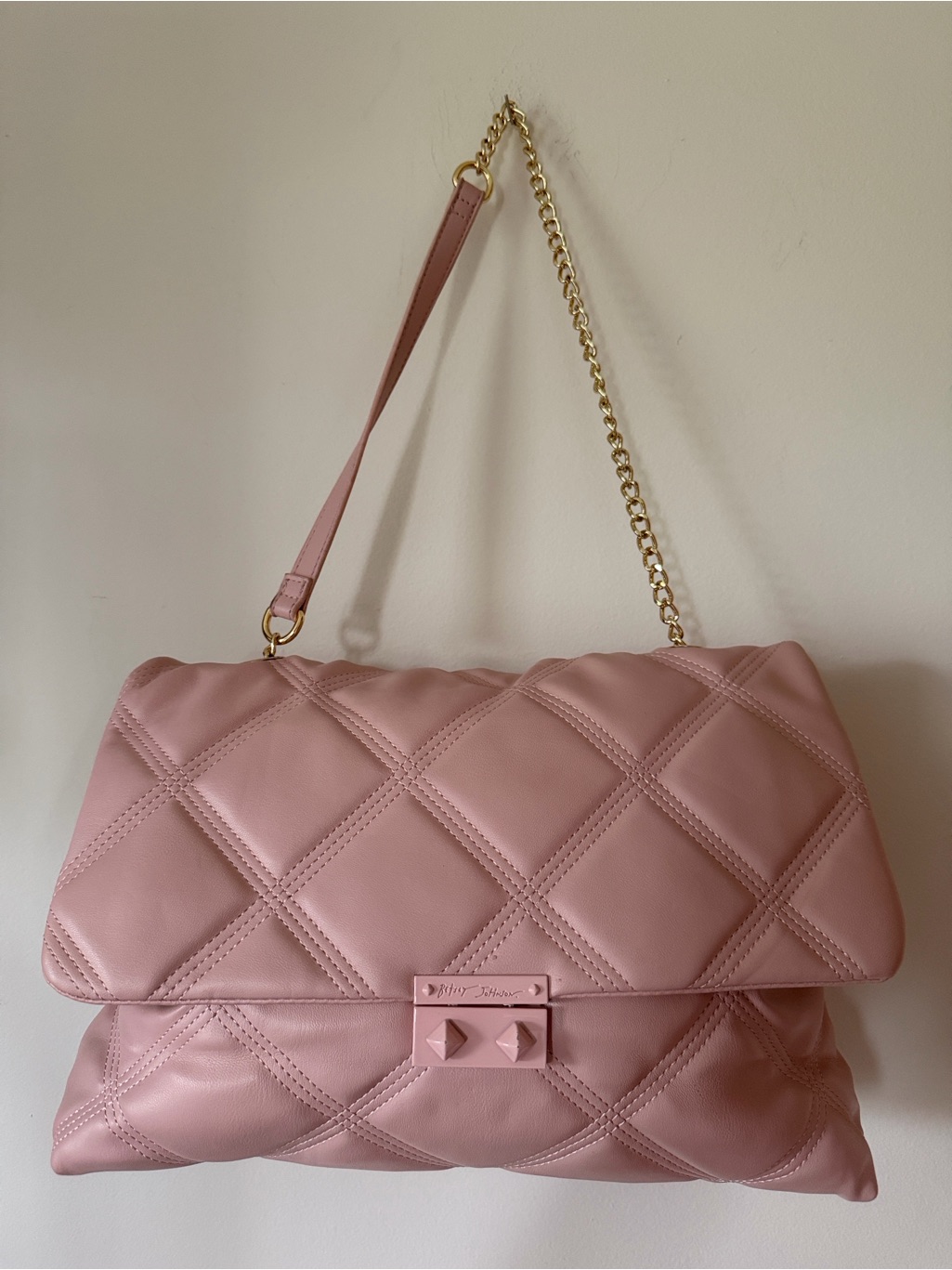 Betsey Johnson Quilted Pink Shoulder Bag With Gold Chain